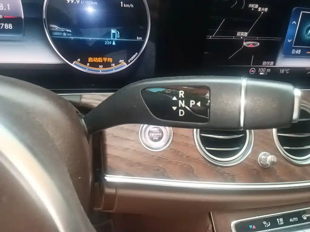 Mercedes-Benz E-Class — миниатюра 15