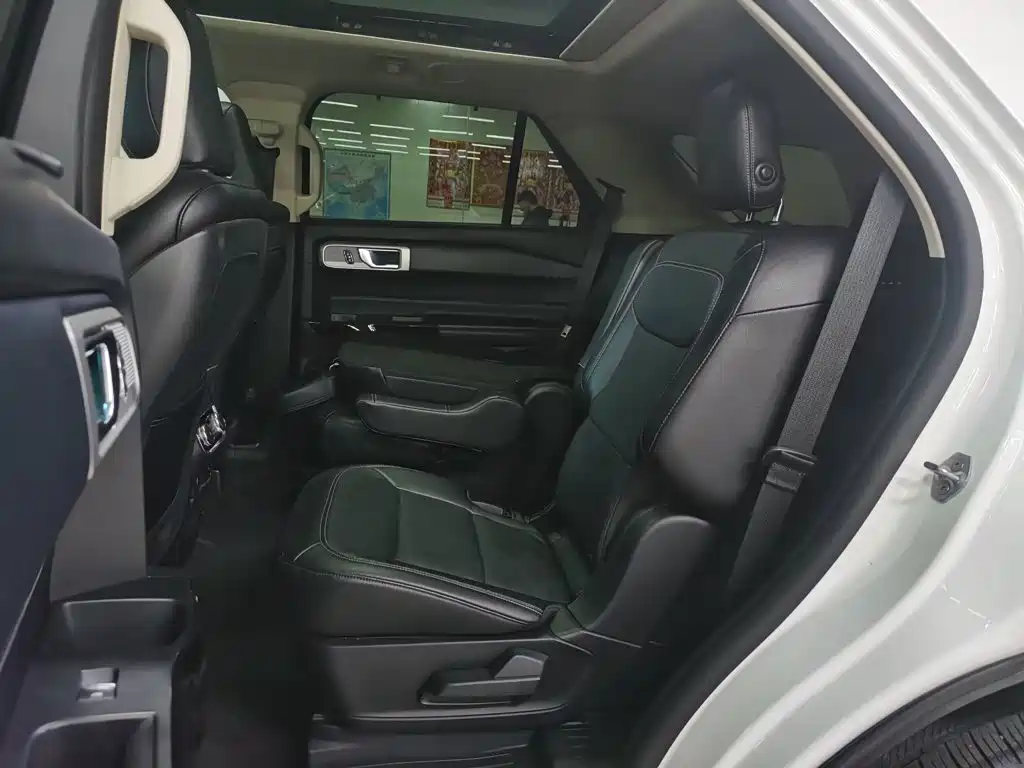 Ford Explorer — миниатюра 20
