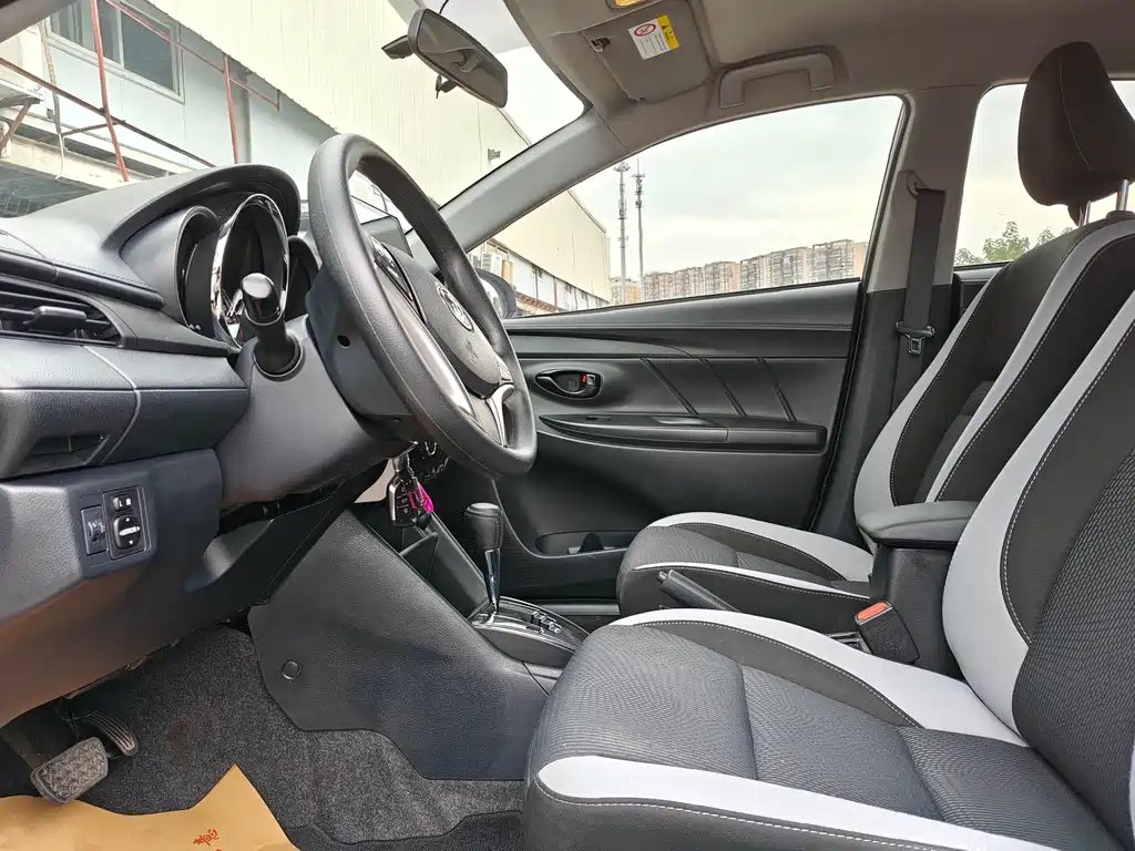 TOYOTA YARIS L ZHIXUAN