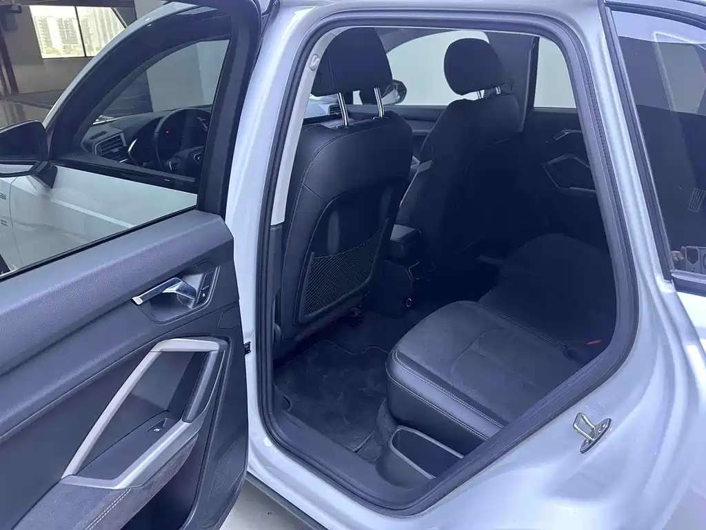 Audi Q3 — миниатюра 10