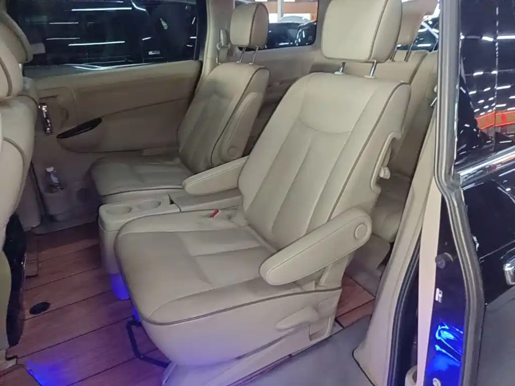 Nissan Quest — миниатюра 17