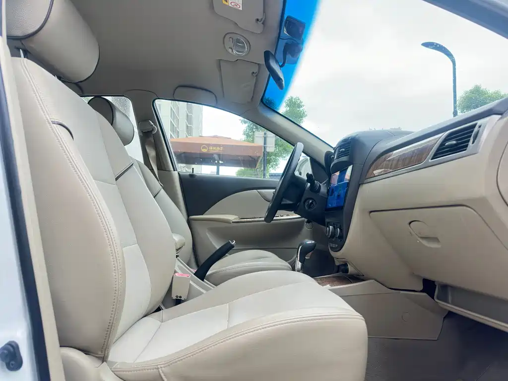 Buick Excelle 1.5L Auto Classic Type, фото 13