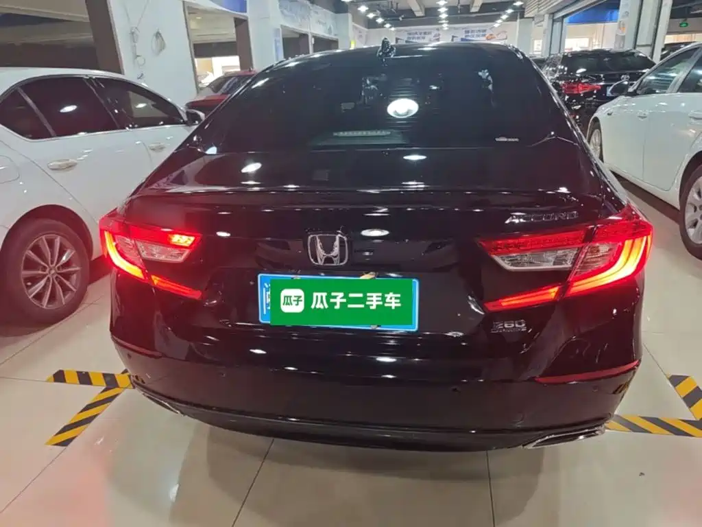 Honda Accord — миниатюра 6