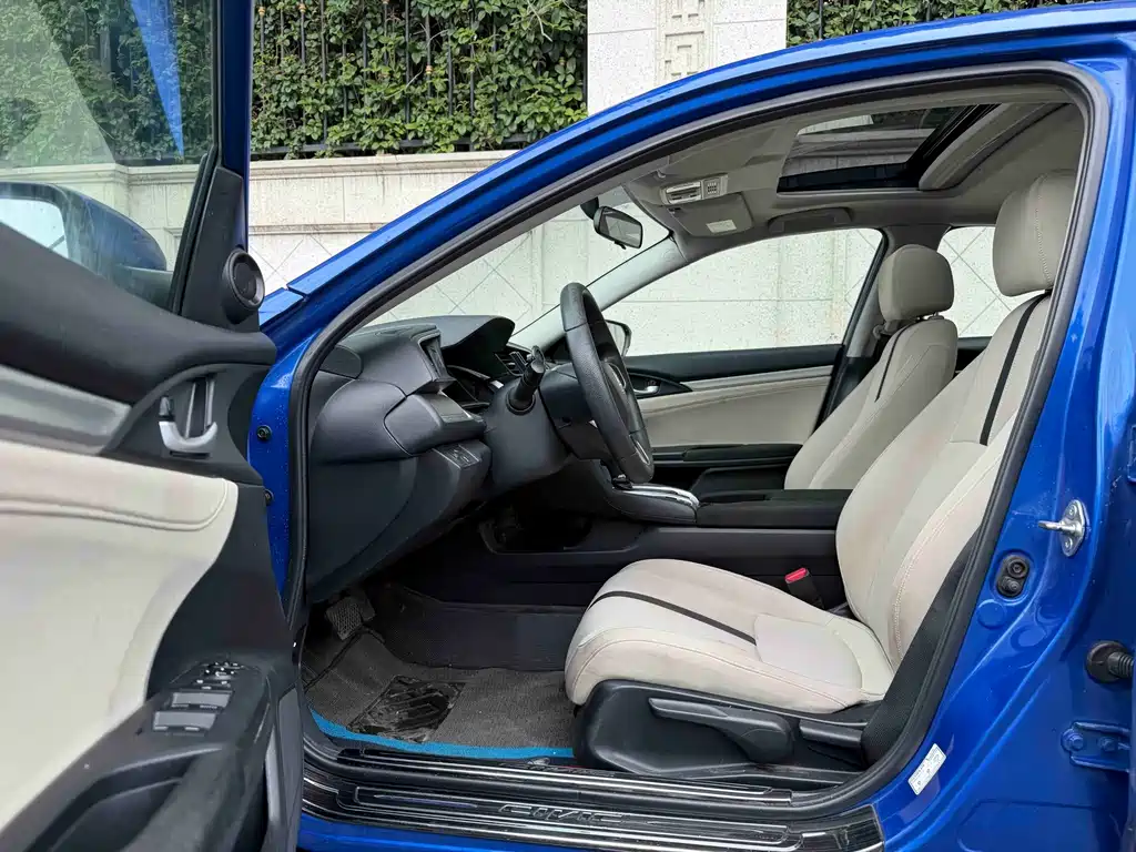Honda Civic — миниатюра 6