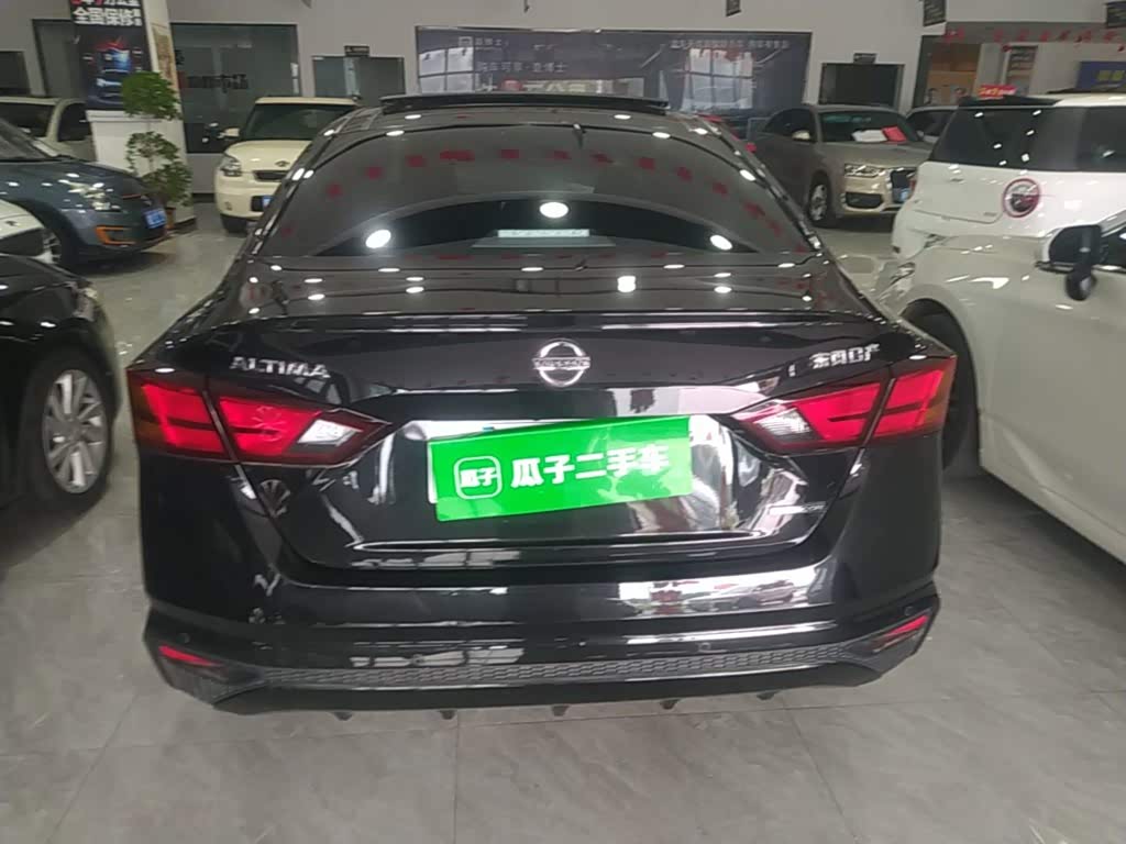 Geely Binyue 2.0 л 2023 г. Чёрный, пробег 38600 км