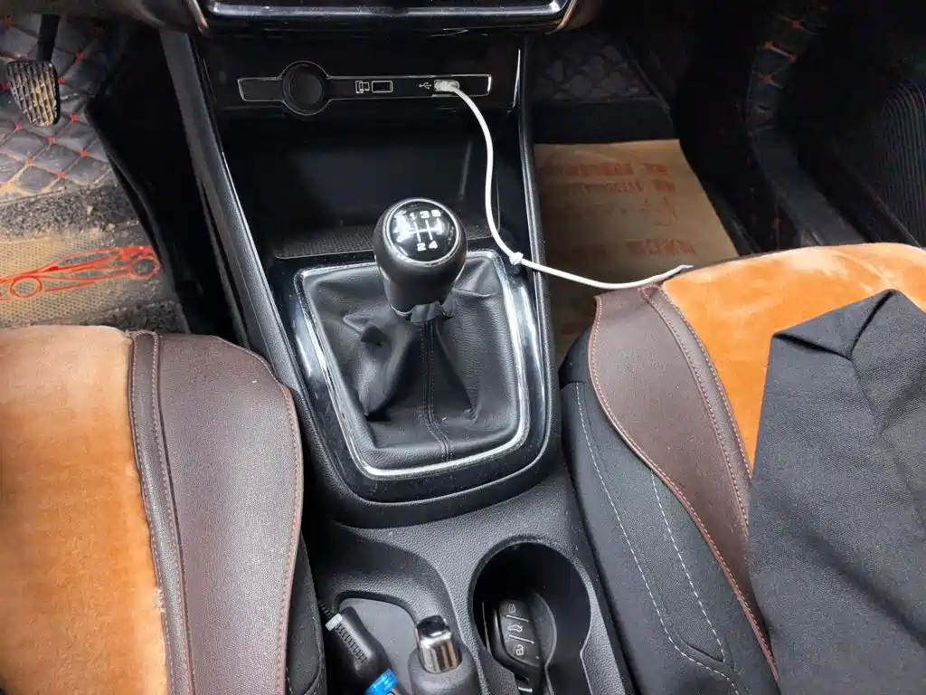 Roewe i5 — миниатюра 10