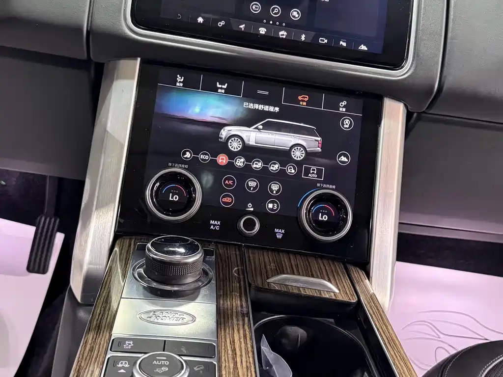 Land Rover Range Rover — миниатюра 6