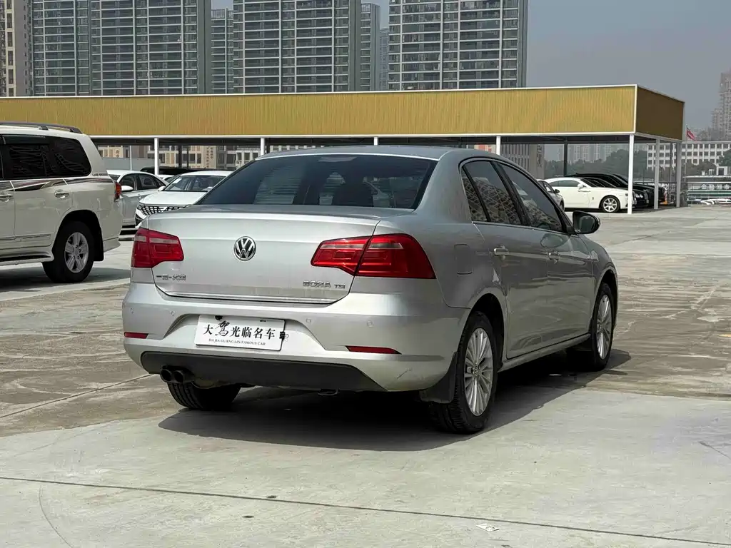 Volkswagen Bora — миниатюра 6