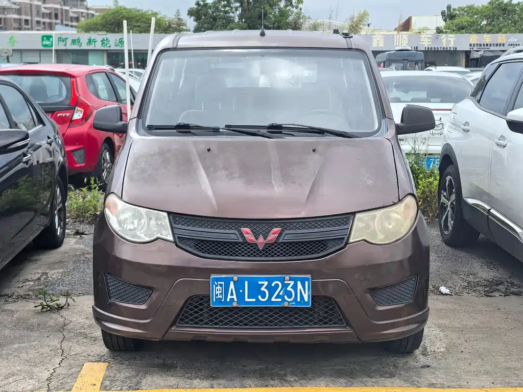 Wuling Hongguang — миниатюра 5