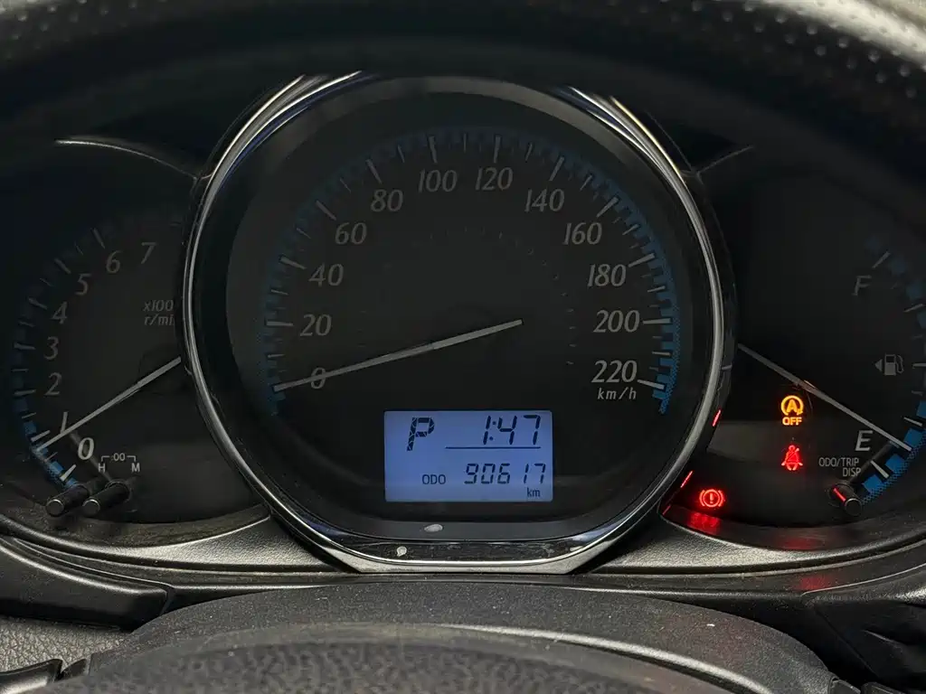 Toyota Yaris L — миниатюра 8