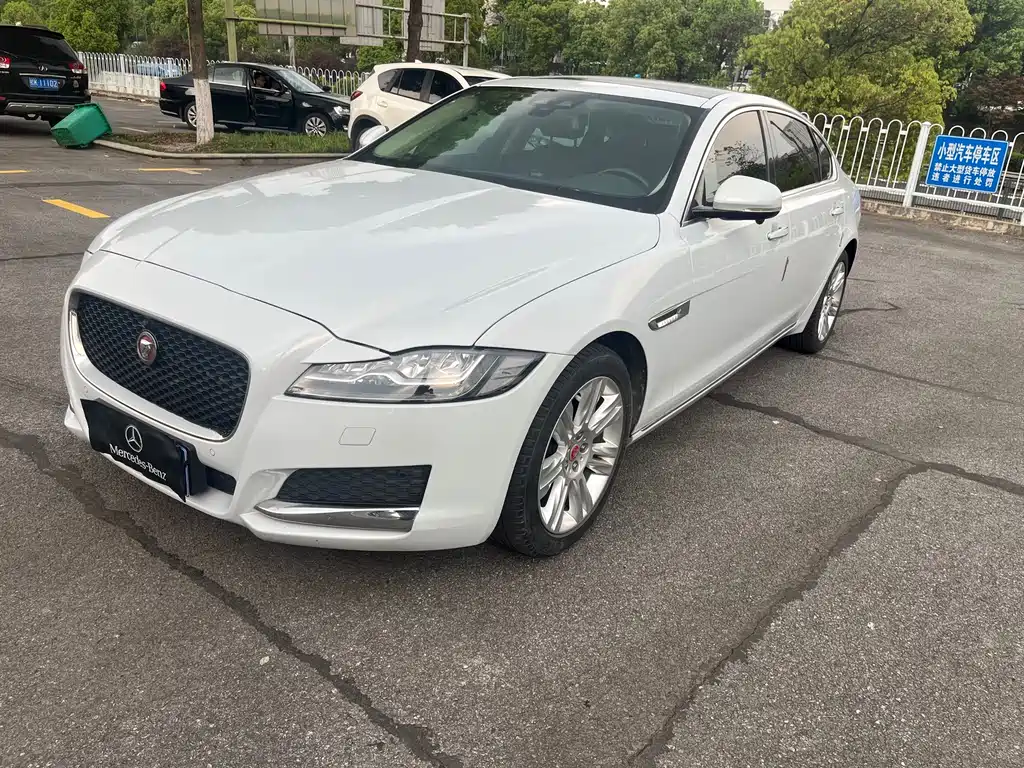 Jaguar XFL 2018