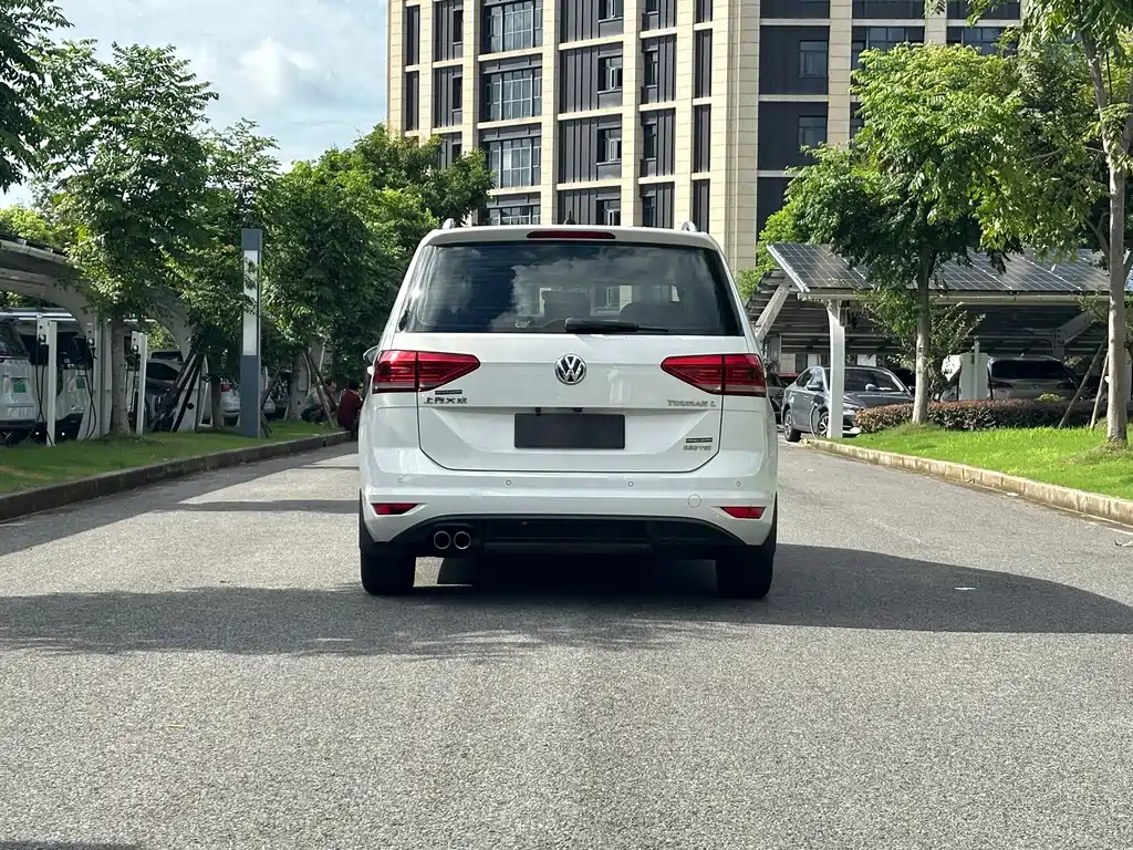 Volkswagen Touran — миниатюра 5