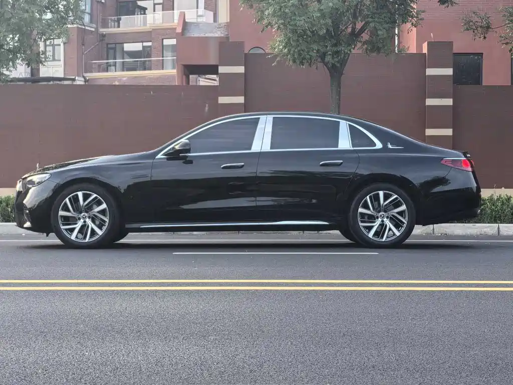 Mercedes-Benz E-Class E 2025 E 300 L Fashion