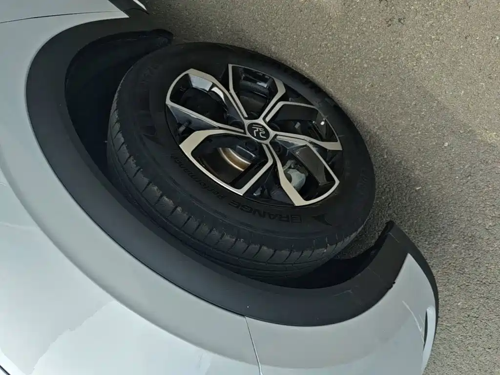 BYD Yuan Plus — миниатюра 23