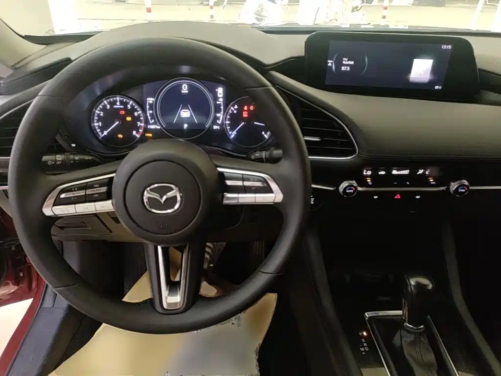 Mazda 3 Axela — миниатюра 10