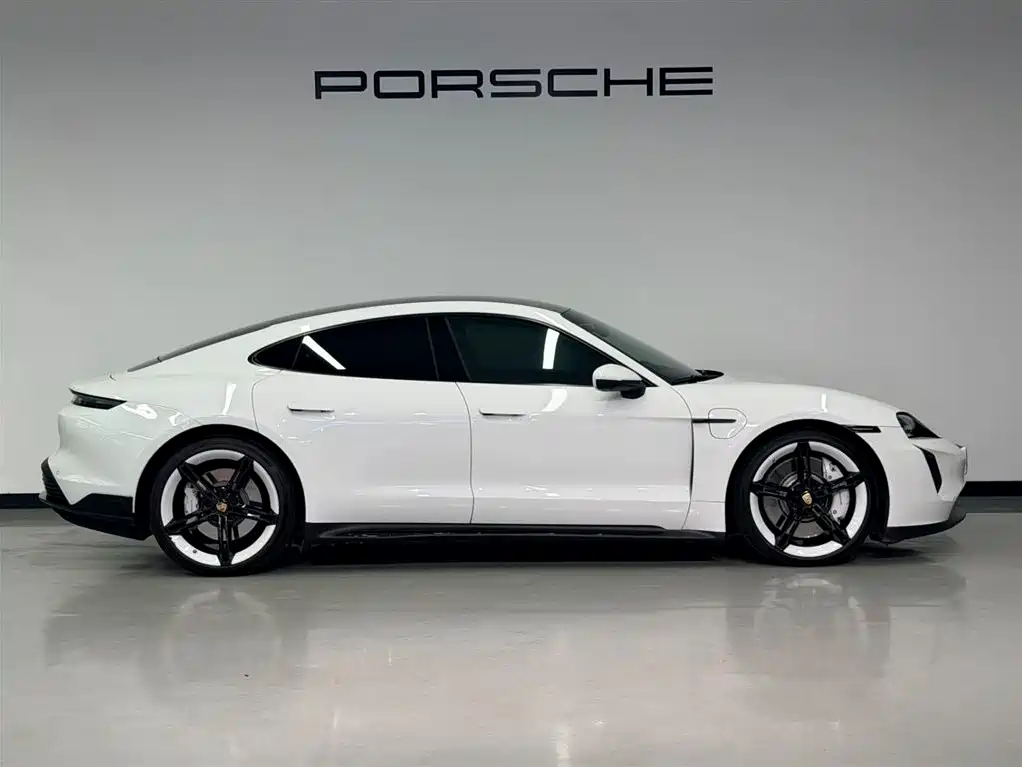 Porsche Taycan — миниатюра 4