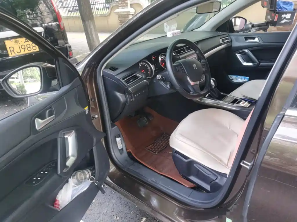 Peugeot 408 — миниатюра 12