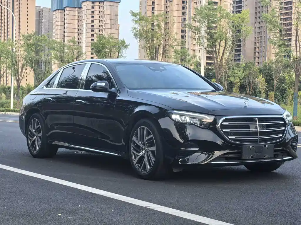 Mercedes-Benz E-Class E 2025 E 300 L Fashion