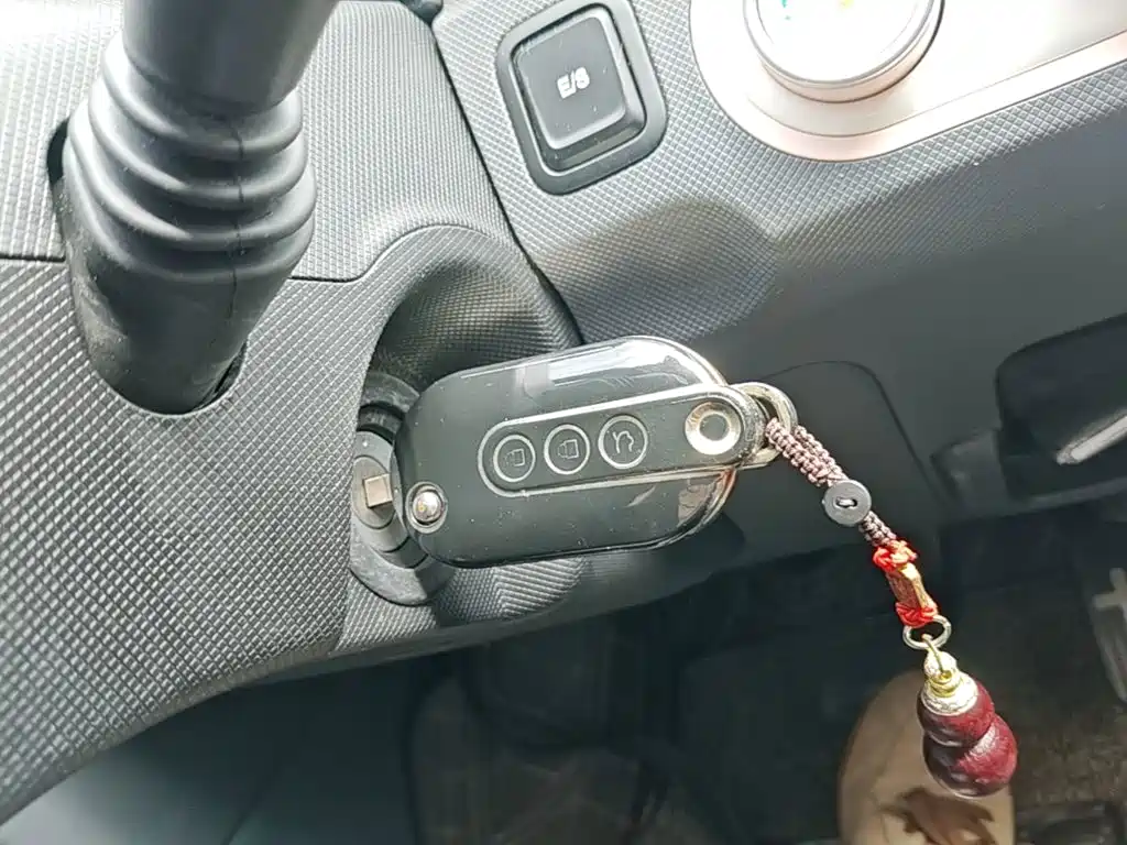 Wuling MINIEV — миниатюра 9