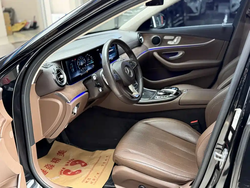 MERCEDES-BENZ E CLASS