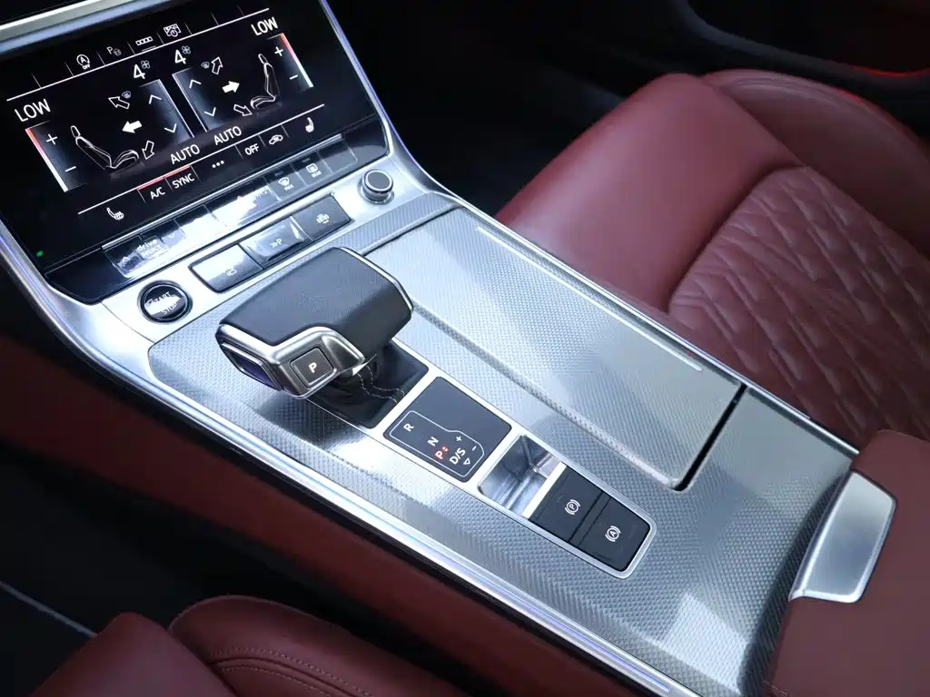 Audi A7L — миниатюра 12