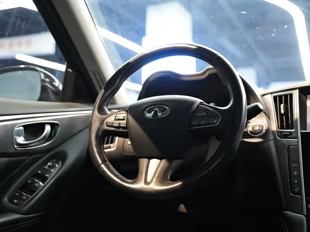 Infiniti Q50L — миниатюра 15