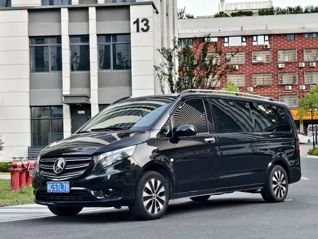 MERCEDES-BENZ VITO