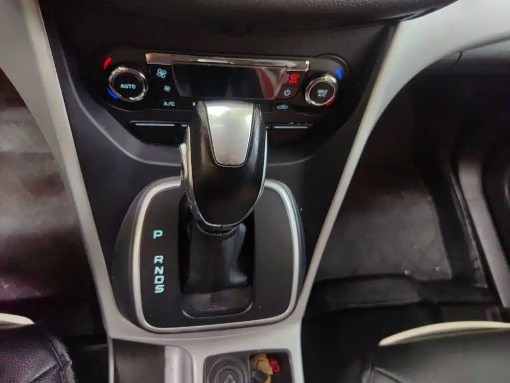 Ford Kuga — миниатюра 15