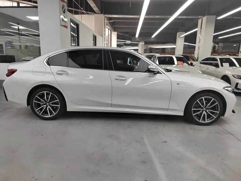 BMW 3 Series — миниатюра 4