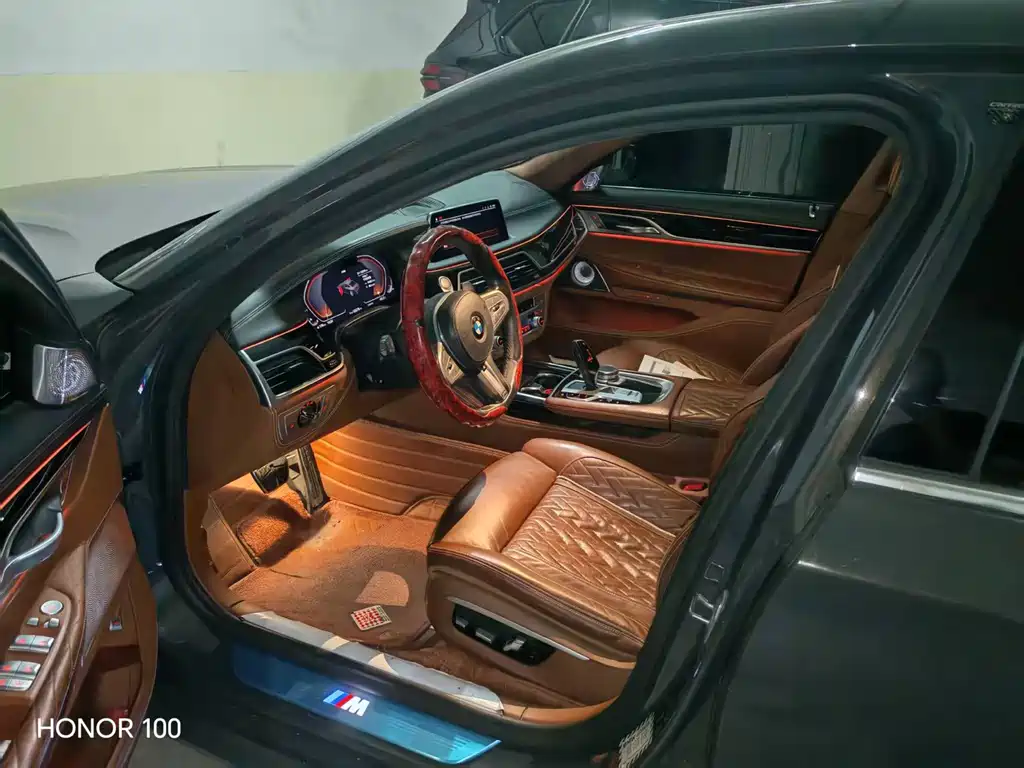 BMW 7 Series — миниатюра 4