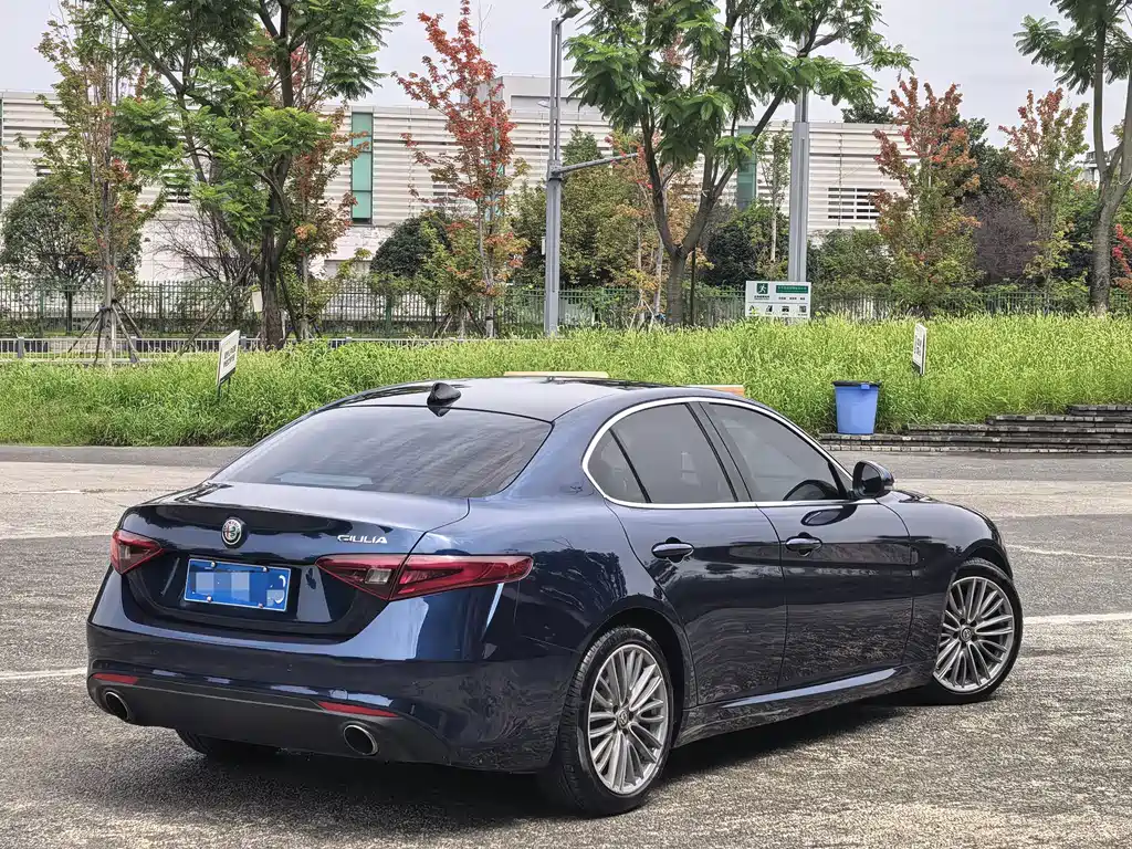 Alfa Romeo Giulia — миниатюра 4