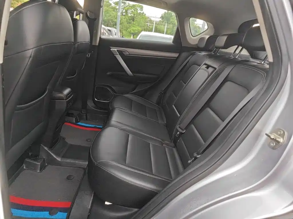 Geely Binyue — миниатюра 17