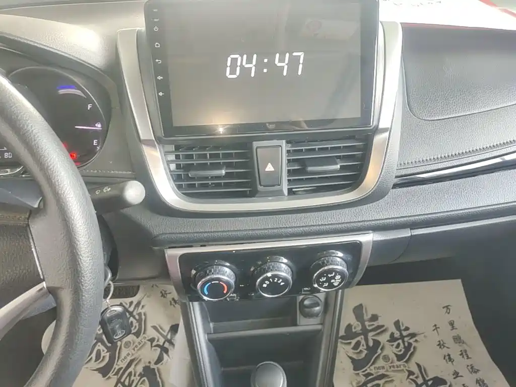 Toyota Yaris L — миниатюра 13