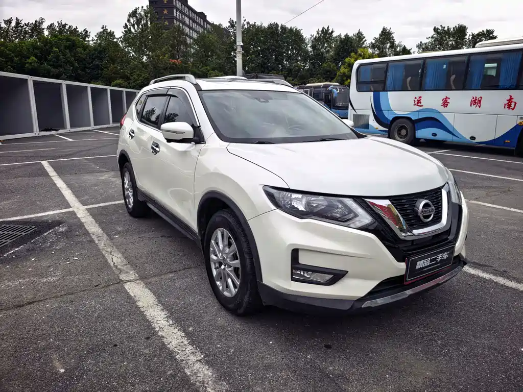 Nissan X-Trail — миниатюра 3