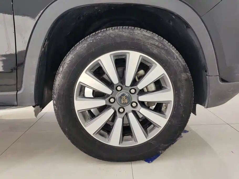 Roewe RX8 — миниатюра 6