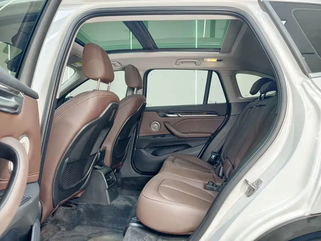 BMW X1 — миниатюра 9