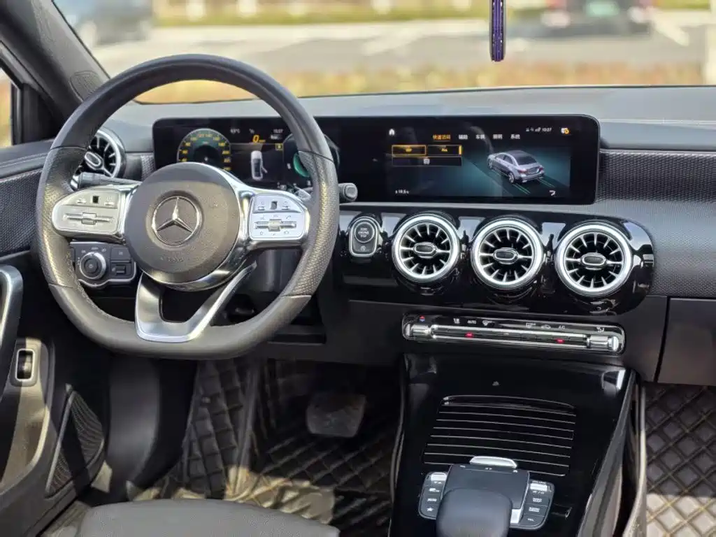 Mercedes-Benz A-Class — миниатюра 18
