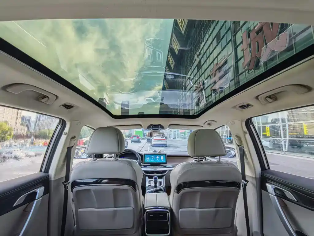 Geely Jia Ji New Energy — миниатюра 17