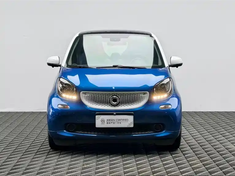 smart Smart Fortwo — миниатюра 2