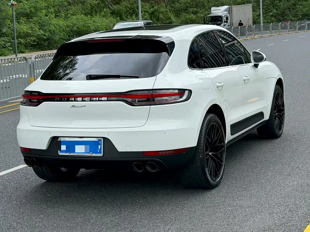 Porsche Macan — миниатюра 3
