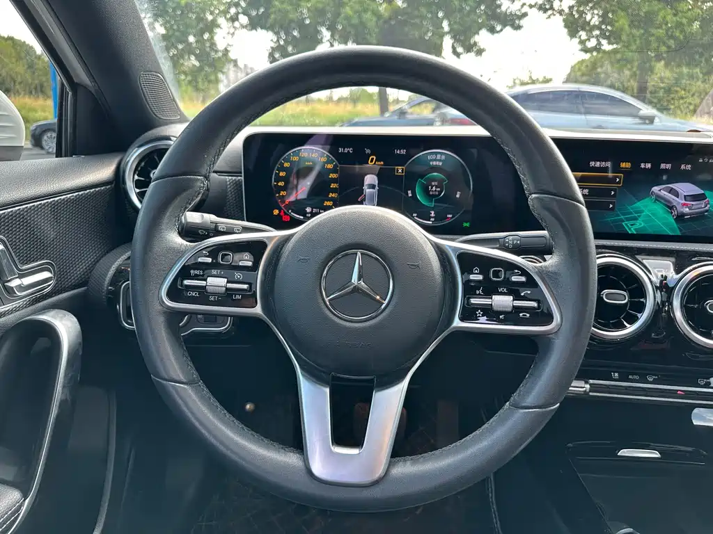 Mercedes-Benz A-Class (Import) — миниатюра 15