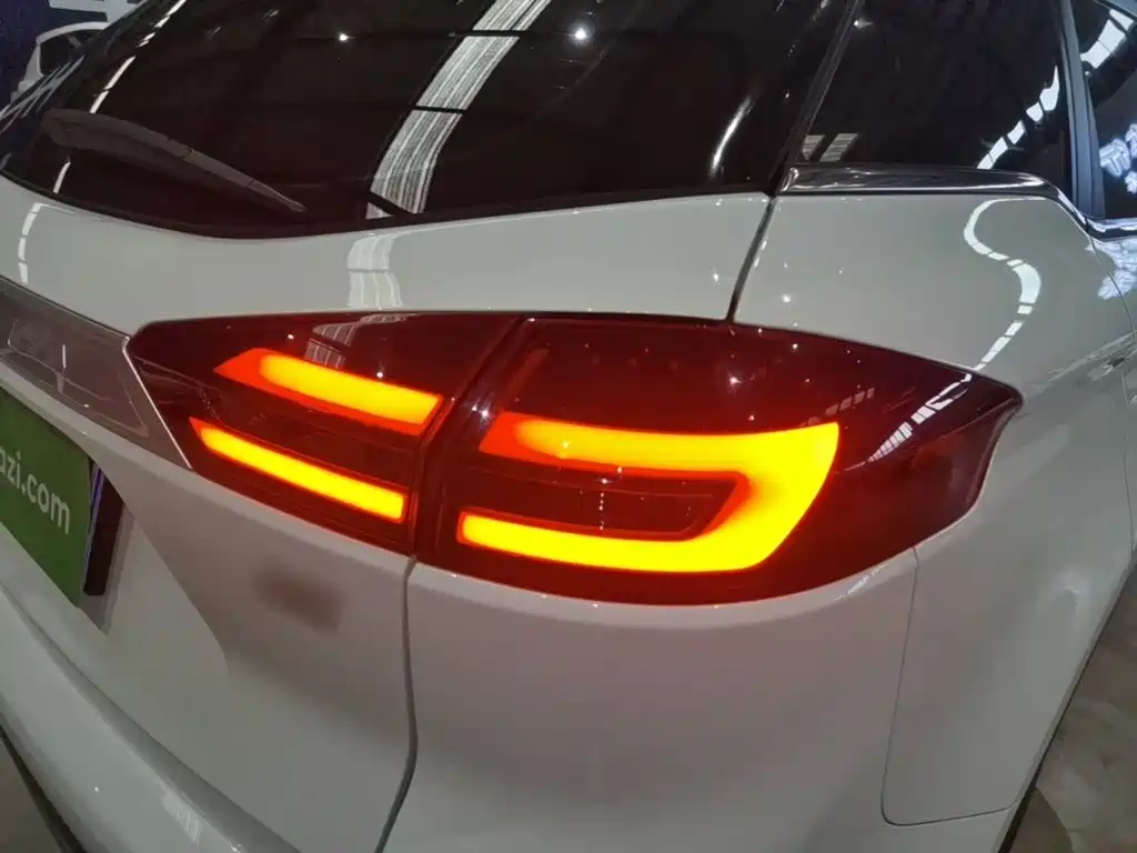 Geely Boyue — миниатюра 8