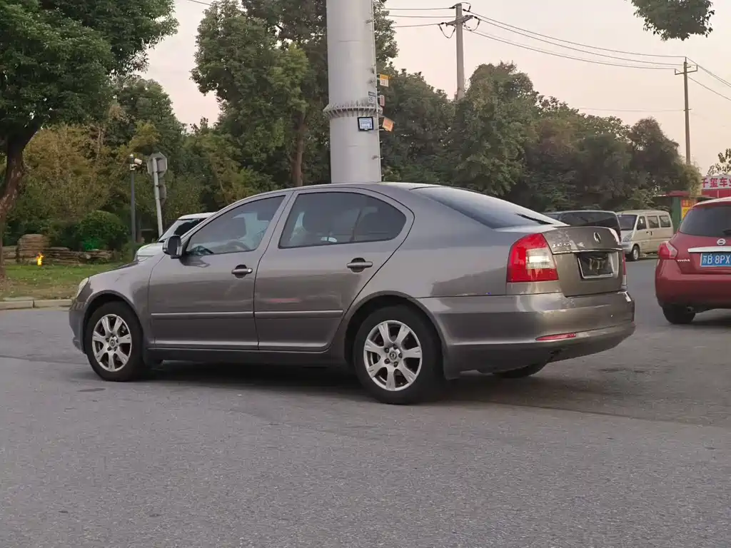 Skoda Octavia — миниатюра 9