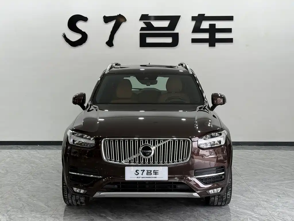 VOLVO  XC90