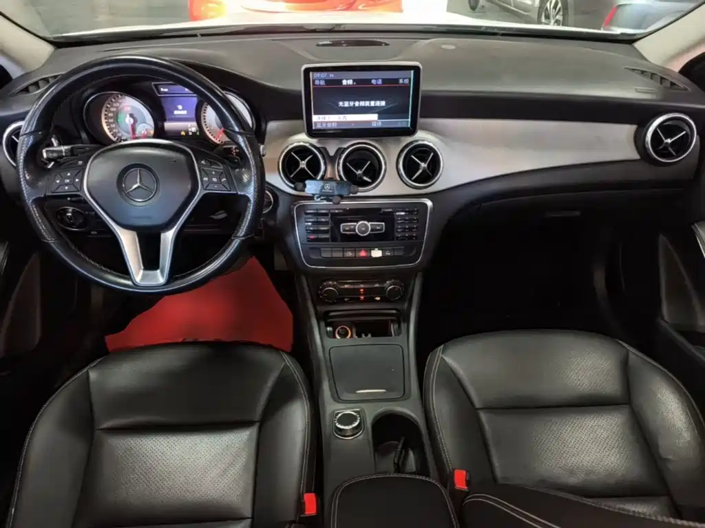 Mercedes-Benz GLA 2015 GLA 200