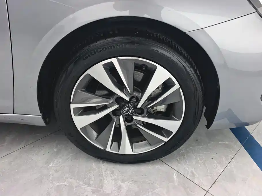 Peugeot 408 — миниатюра 6