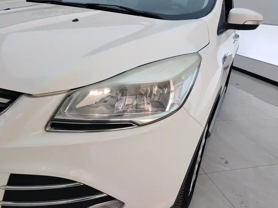 Ford Kuga — миниатюра 5