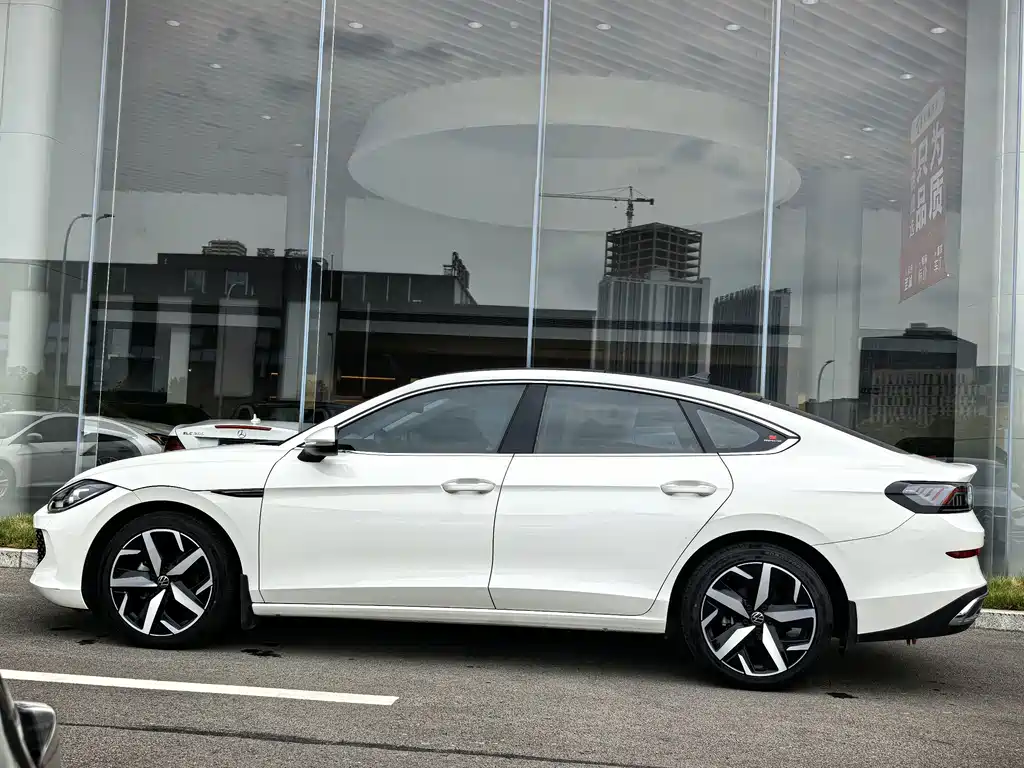 Volkswagen Lamando — миниатюра 3