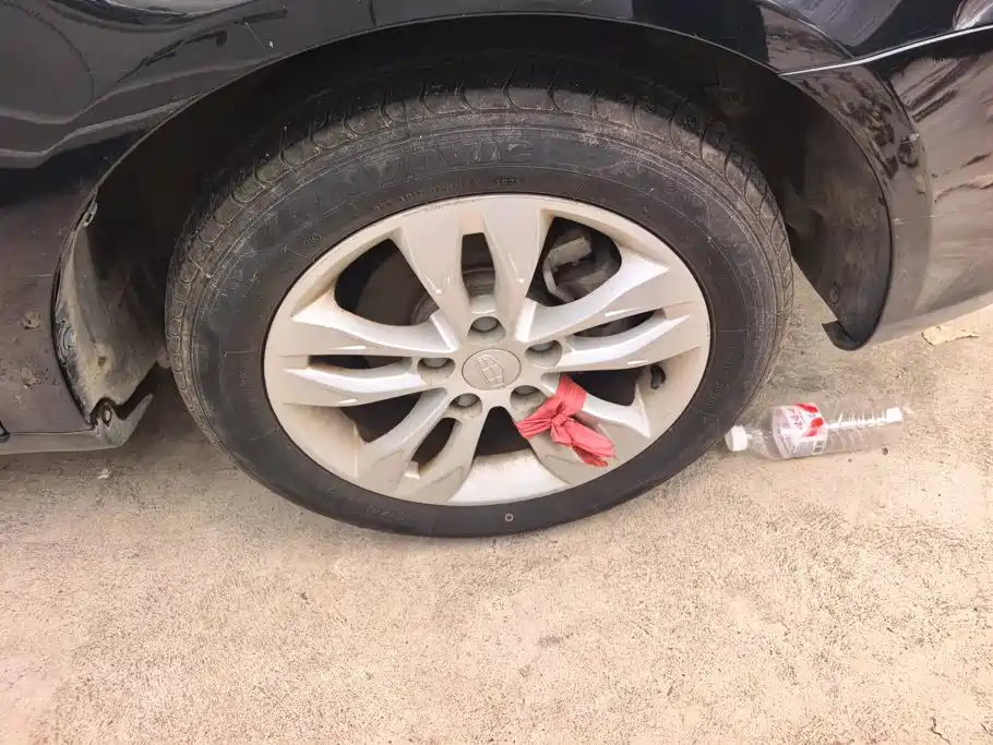 Geely Emgrand — миниатюра 6