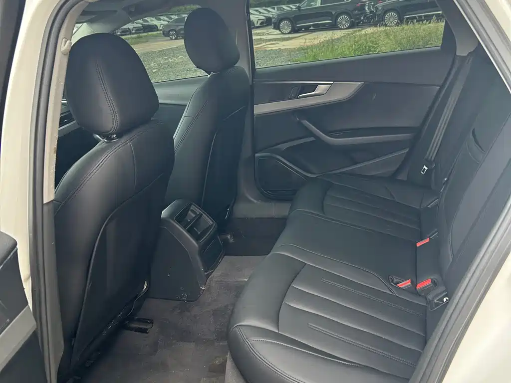 Audi A4L — миниатюра 5